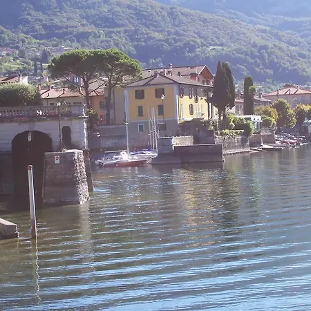 Via Segantini * Mandello del Lario